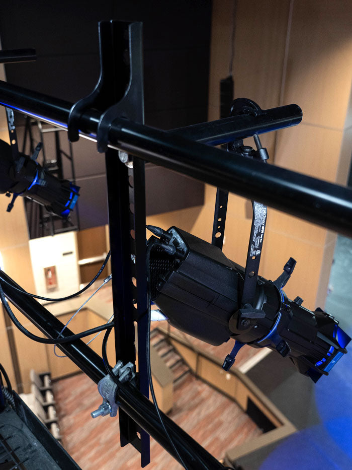 Standard Duty Fixture Outrigger Bracket